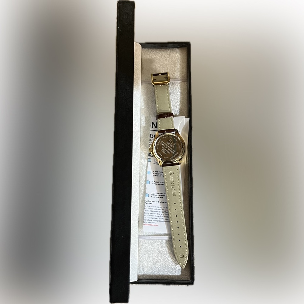 Pinnacle Awards Canada Railroad Wristwatch – Ronda 517 Quartz - Picture 4 of 7